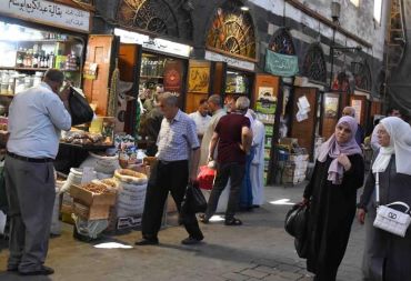 صحيفة محلية تكشف حجم إنفاق السوريين خلال عطلة العيد وخبير يقترح تخفيض الأسعار
