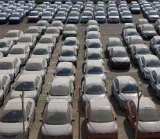 تكدس آلاف السيارات الجديدة في ميناء الإسكندرية