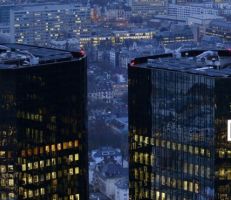 محادثات لتكوين عملاق مصرفي بدمج أكبر بنكين في ألمانيا