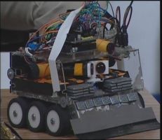 شباب يصممون روبوت يفوز بالمركز الأول بالمسابقة الوطنية الخامسة فئة السومو روبوت
