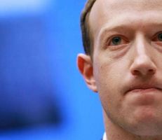 فيسبوك ترتكب "خطأ تاريخيا" بحق مؤسسها