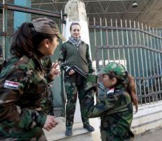 فتاة سورية على أعتاب الخدمة العسكرية بسبب خطأ موظف