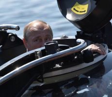 الرئيس الروسي ينزل إلى أعماق بحر البلطيق