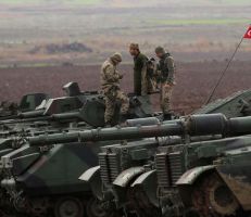 تركيا تواصل حشد قواتها على الحدود مع سورية و"قسد لا تبدي حراكاً"