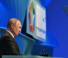 بوتين في قمة دول بريكس، يدين العقوبات الإقتصادية ويؤكد: "روسيا مورِّد موثوق للطاقة"