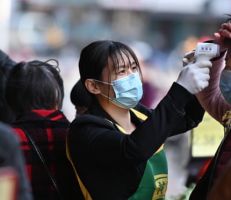 فيروس كورونا: تسجيل أول حالة وفاة في هونغ كونغ والإصابات تتجاوز 20 ألفاً في الصين
