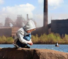 أطفال الأرض يواجهون  تهديداتٍ وجودية بسبب تغير المناخ