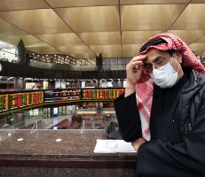 خسائر حادة للأسواق الخليجية والمصرية مع تراجع أسعار النفط وتفشي كورونا