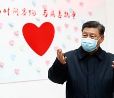 الرئيس الصيني يزور ووهان لأول مرة منذ ظهور فيروس كورونا ويؤكد احتواء الفيروس