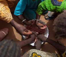 الملايين يواجهون الجوع مع فرض المدن الأفريقية الإغلاق بسبب فيروس كورونا