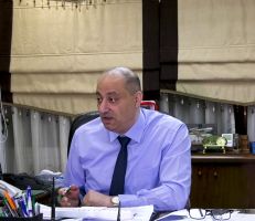 "وزير الأعلام" يعفي رئيس تحرير الأخبار في قناة السورية بسبب خطأ