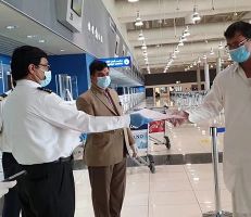 فيروس كورونا: باكستان تبدأ إجلاء مواطنين من الإمارات