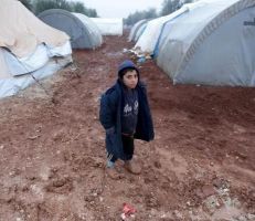 مخيمات السوريين في تركيا منسية في زمن "كورونا": الجمعيات والائتلاف يتقاسمون سرقة المساعدات الإغاثية