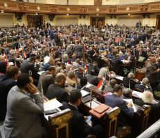 البرلمان المصري يبحث اليوم تفويض السيسي بالتدخل في ليبيا