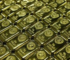 سعر الذهب يتجاوز 1900 دولار في أطول سلسلة مكاسب منذ 2011