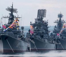 26 تموز .. روسيا تحتفل بيوم البحرية (صور)
