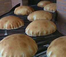 السورية للمخابز: 70 بالمئة من السوريين لا يستهلكون 4 ربطات خبز يومياً