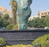 ما هي قصة التمثال الذي نصب في حي الماكلي بدمشق وأزيل بعد أقل من 24 ساعة؟!...
