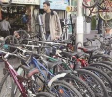 دراجة هوائية بمليون ونصف ليرة سورية بسبب أزمة البنزين!..