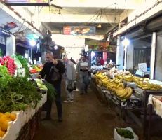 "المشهد" ترصد ارتفاع أسعار الخضار والفواكه في أسواق طرطوس.. والباعة : "يجب ضبط سوق الهال" (فيديو)