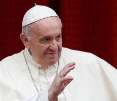 بابا الفاتيكان في زيارة تاريخية للعراق رغم تفشي كورونا والمخاطر الأمنية