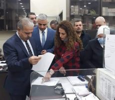 وزير الكهرباء يتفقد واقع العمل في النافذة الواحدة بالشركة العامة لكهرباء دمشق .