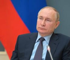 الرئيس بوتين يدعو إلى جذب قطاع الأعمال الأجنبي إلى المشاريع الروسية