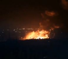 الدفاعات الجوية السورية تتصدى لهجوم إسرائيلي استهدف مواقع بمحافظتي اللاذقية وحماة (فيديو)