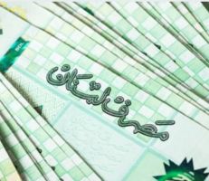 الليرة اللبنانية تسجل انخفاضاً قياسياً جديداً أمام الدولار