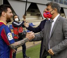 رئيس برشلونة يزف خبرا سارا لجماهير فريقه بشأن ميسي