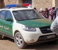 جريمة قتل مروعة في الجزائر: شاب يقتل والدته وشقيقتيه بطريقة وحشية