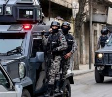 جريمة مروعة في الأردن: مقتل شخص داخل مسجد أثناء صلاة الفجر وعائلة القتيل تنتقم