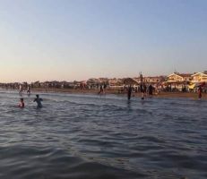 غرق طفل وفقدان شقيقه أثناء السباحة في شاطئ النورس بطرطوس