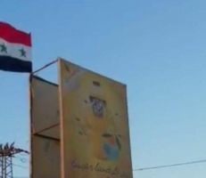 الأهالي يكسرون حاجز الخوف ويرفعون العلم السوري في ريفي ديرالزور الشرقي والشمالي