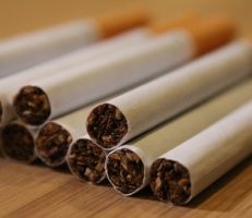 المسؤول عن مراقبة التبغ بالحكومة الأمريكية يغادر وظيفته إلى أكبر شركة للسجائر بالعالم!