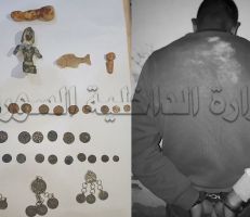 القبض على مجرم يتاجر بالمخدرات والآثار في درعا