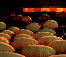 التجارة الداخلية: بيع الخبز يوم الجمعة القادم بدلاً من الأربعاء أول أيام العيد