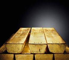 الذهب يستقر في ظل تداول ضعيف ورهانات على خفض أسعار الفائدة الأمريكية