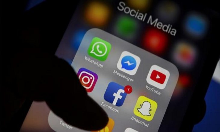 وسائل التواصل الاجتماعي ترتبط بزيادة فرص إصابة المراهقات بالاكتئاب