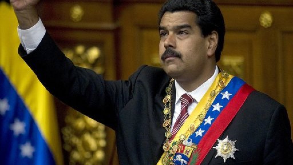 تنصيب مادورو رئيساً لفنزويلا حتى عام 2025