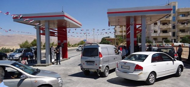 تخفيض مخصصات مادة البنزين لأصحاب السيارات في حماه
