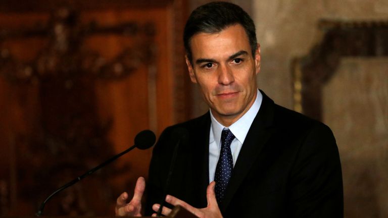 رئيس وزراء إسبانيا يدعو إلى انتخابات مبكرة