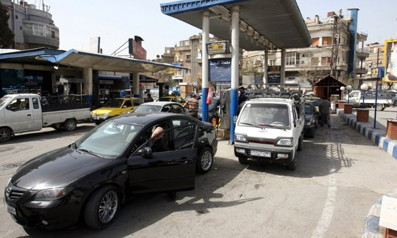 محطات الوقود تغلق ابوابها في وجه المواطنين بعد شائعة رفع الدعم عن البينزين