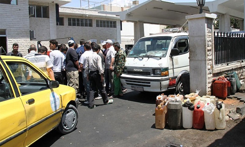 الأوكتان في اللاذقية ابتداء من اليوم ولا صهاريج متنقلة لبيع البنزين حتى الآن!