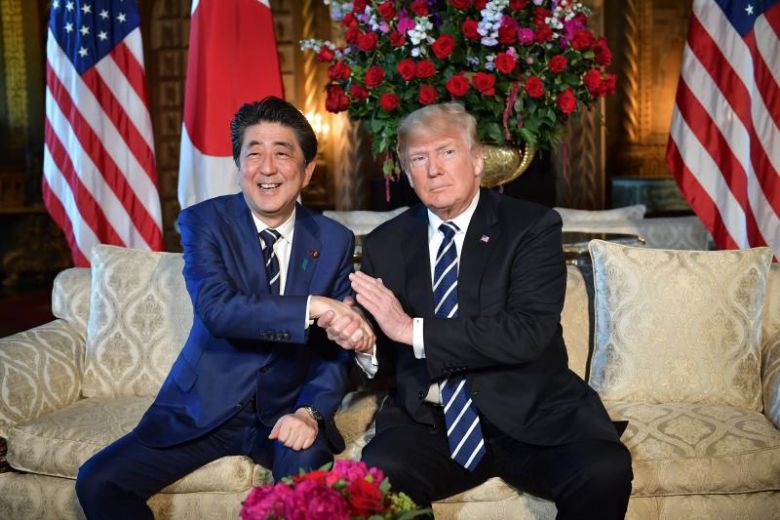 ترامب يطلب من رئيس الوزراء الياباني شراء المنتجات الزراعية الأمريكية