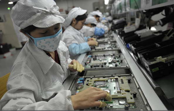 لماذا تركز آبل أنشطة التصنيع في الصين؟