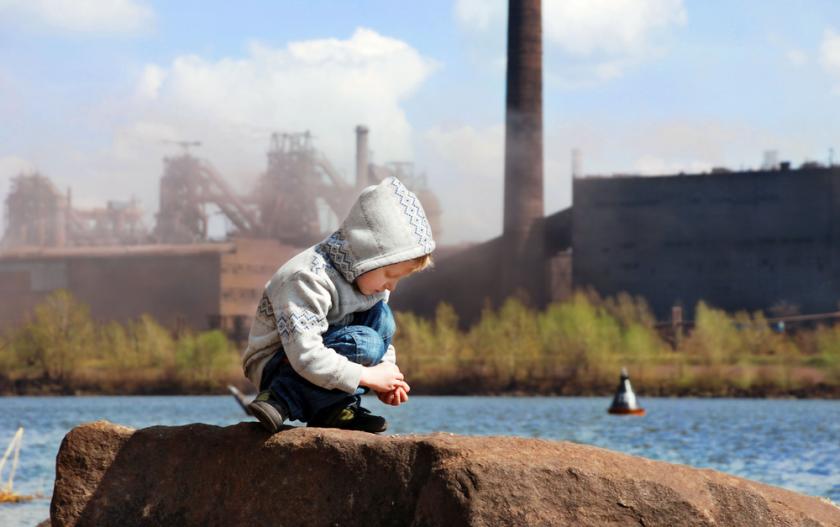 دراسة علمية: تلوث الهواء مرتبط بالقلق والأفكار الانتحارية عند الأطفال