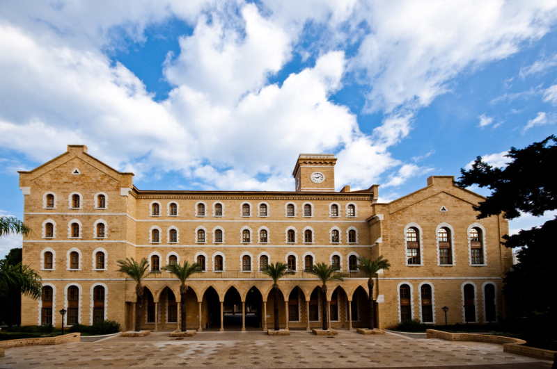 في ذكرى تأسيسها ال (153) هل تعلم أن الجامعة الأميركية في بيروت كان اسمها “الكلية البروتستانية السورية”؟