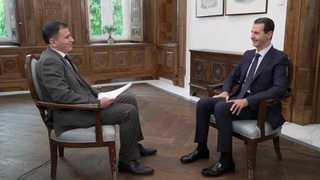 الرئيس الأسد في مقابلة مع قناة فينيكس الصينية : الولايات المتحدة الأمريكية تسرق النفط السوري وتبيعه إلى تركيا (فيديو)