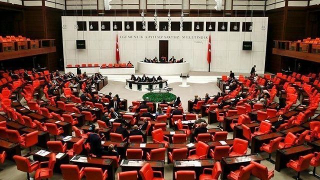 البرلمان التركي يصادق على اتفاق تعاون عسكري مع حكومة فائز السراج الليبية